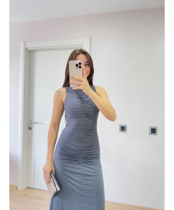 Kolsuz Büzgülü Uzun Elbise - Füme