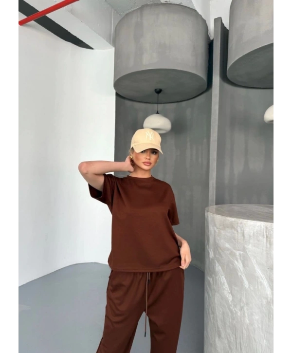 Osy Modal Yumuşak Dokulu Kumaş Kısa Kollu Bluz Rahat Pantalon Ikili Takım- Kahverengi