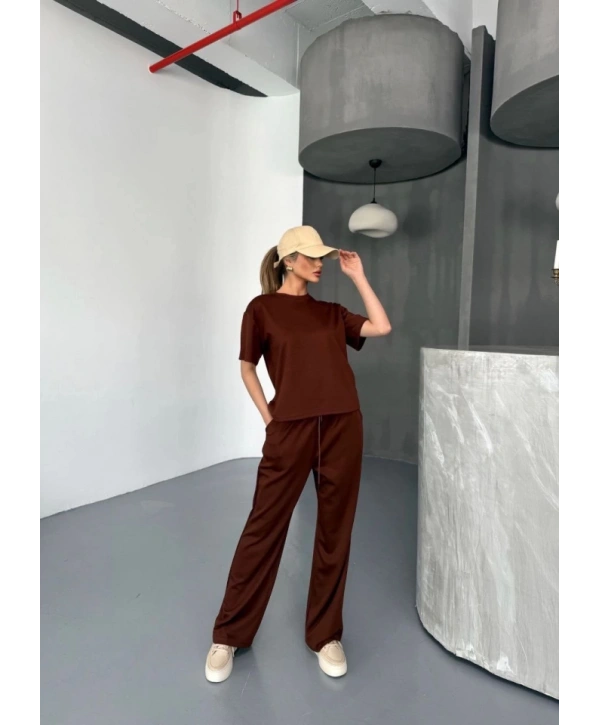 Osy Modal Yumuşak Dokulu Kumaş Kısa Kollu Bluz Rahat Pantalon Ikili Takım- Kahverengi