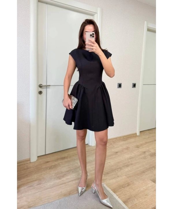 Sırt Dekolteli Çan Detaylı Mini Elbise - Siyah