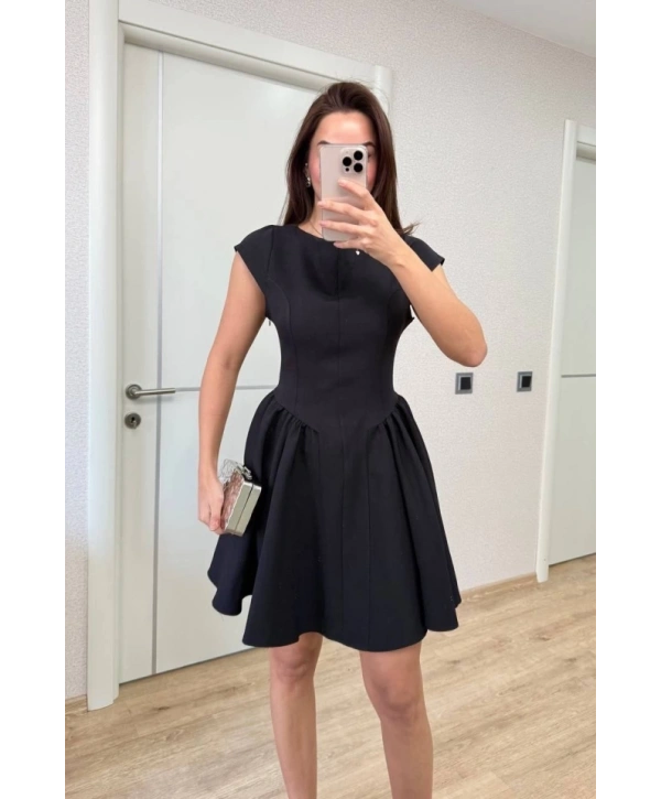 Sırt Dekolteli Çan Detaylı Mini Elbise - Siyah