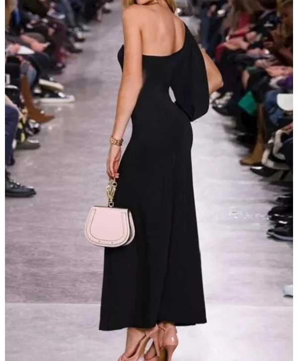 Tek Omuz Açık Derin Yırtmaçlı Krep Tam Boy Elbise