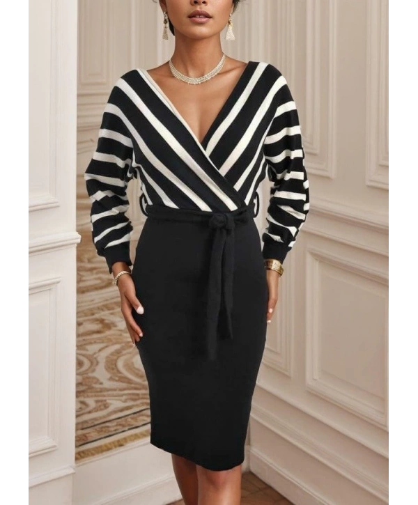 Uzun Kollu Kruvaze Yaka çizgi Desenli Kısa Triko Elbise