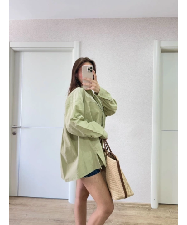 Yakalı Yandan Yırtmaçlı Gömlek - Yeşil