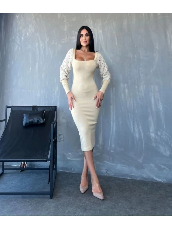 Kadın Kare Yaka Kolları Manşet Ve Tül Detay Fırsat ürün Midi Boy Elbise