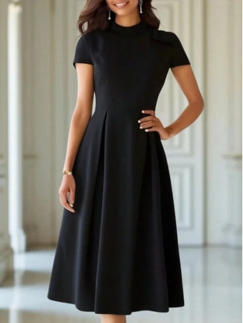 Kadın Kısa Kollu Yarı Balıkçı Yaka Pileli Janjan Krep Midi Elbise