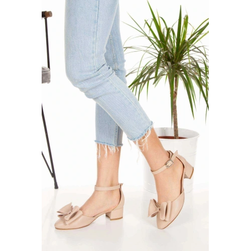 Kadın Nude (EKRU) Suni Deri Cilt 3 Cm Kısa Kalın Topuklu Şık Fiyonk Detaylı Stiletto Rahat Günlük