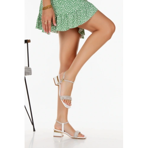 Kadın Beyaz Abiye Parlak Damla Taşlı Bilekten Ayarlamalı Şık Klipsli Yazlık ve Rahat Ayakkabı