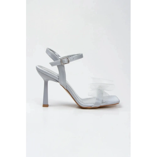 Kadın Gümüş Tek Bant Süs Tül Fiyonklu Arkası Açık Yeni Tarz Topuklu Yazlık Şık Ve Rahat Ayakkabı