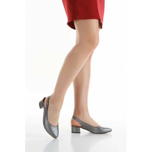 Kadın Platin   Arkası Açık Kısa Kalın Topuklu Şık ve Rahat Stiletto