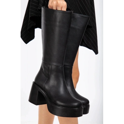 Kadın Siyah Suni Deri Cilt Hafif ve Yüksek Topuklu Düz Şık Rahat Çizme