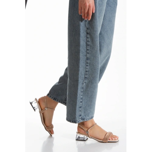 Kadın Bej Abiye Parlak Damla Taşlı Bilekten Ayarlamalı Şık Klipsli Yazlık  ve Rahat Ayakkabı