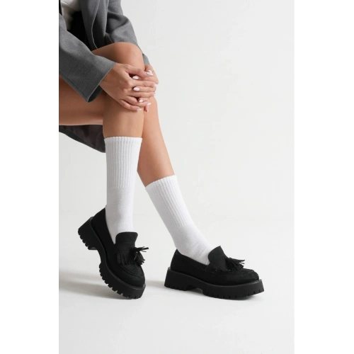 Kadın Siyah Süet Şık Püskül Detaylı Kalın Tabanlı Rahat Loafer Ayakkabı