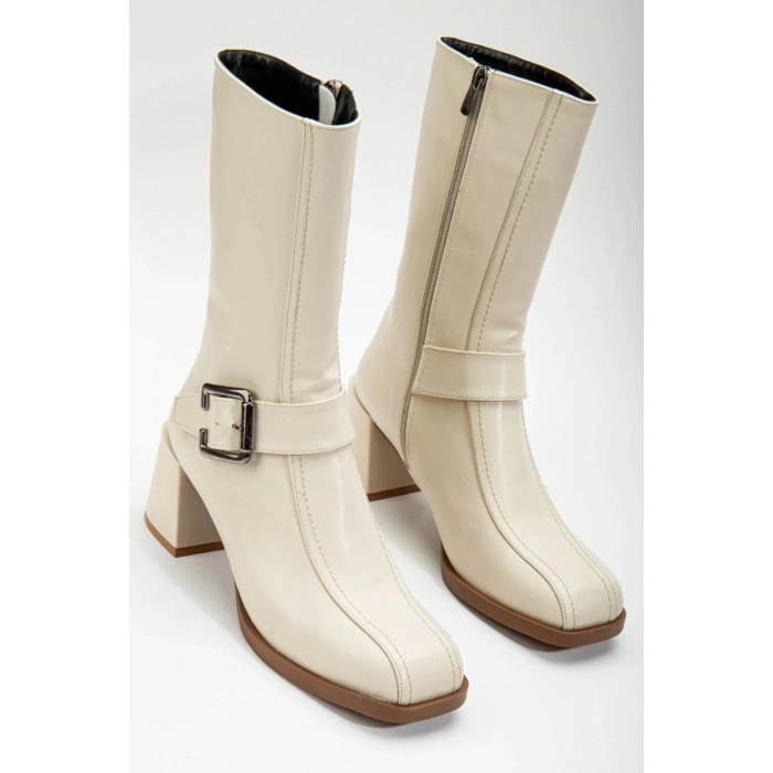 Kadın Ten Suni Deri Cilt Şık Kemer Toka Detaylı  Köşeli Burunlu Kalın Topuklu Rahat Bot