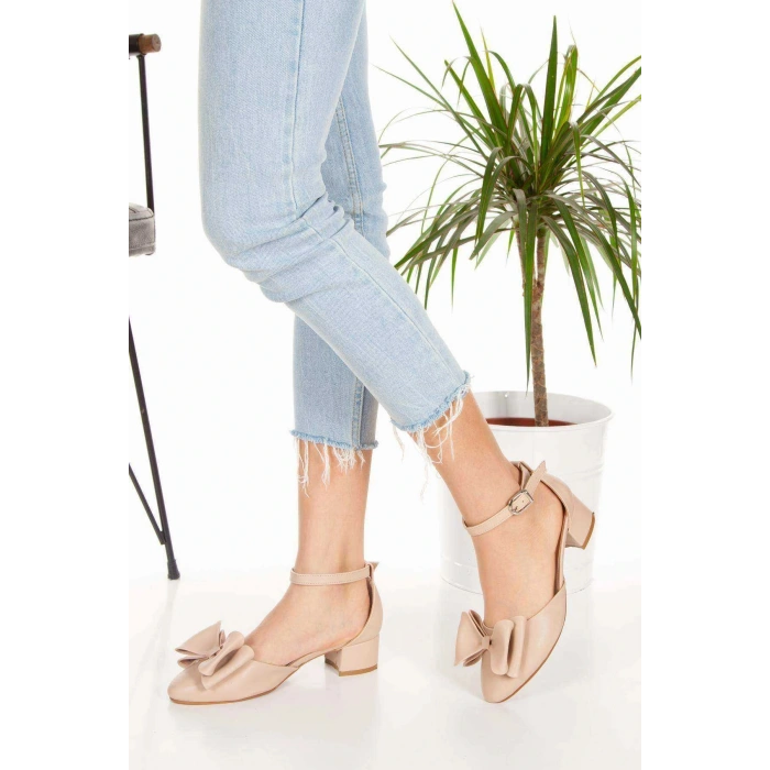 Kadın Nude (EKRU) Suni Deri Cilt 3 Cm Kısa Kalın Topuklu Şık Fiyonk Detaylı Stiletto Rahat Günlük