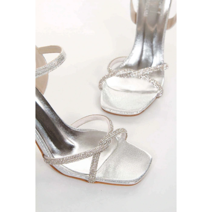 Kadın Gümüş ( Lame ) Sultan Abiye Parlak Damla Taşlı Kadeh Topuklu Yazlık Şık Ayakkabı
