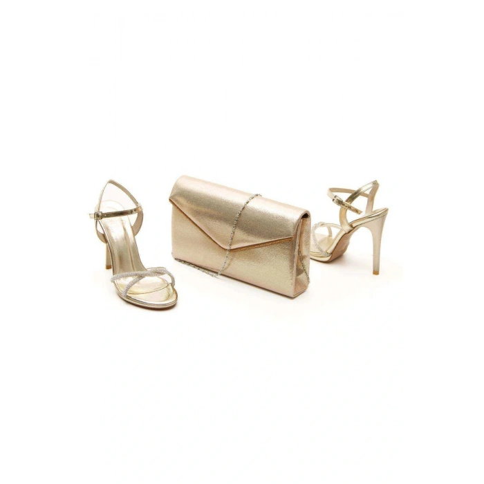 Kadın Altın Kırışık Rugan Parlak Damla Taşlı Platformlu Yazlık Abiye Ayakkabı Ve Şık Çanta Kombini