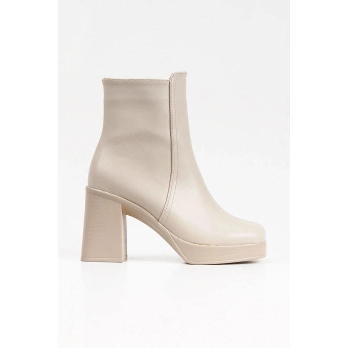 Kadın Bej Yeni Tarz Küt Burunlu Hafif ve Yüksek Topuklu Dekolte Sade Rahat Şık Bot