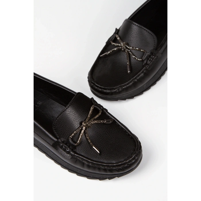 Kadın Siyah Suni Deri Cilt Kalın Topuklu Şık Taş Bağcıklı Rahat Babet