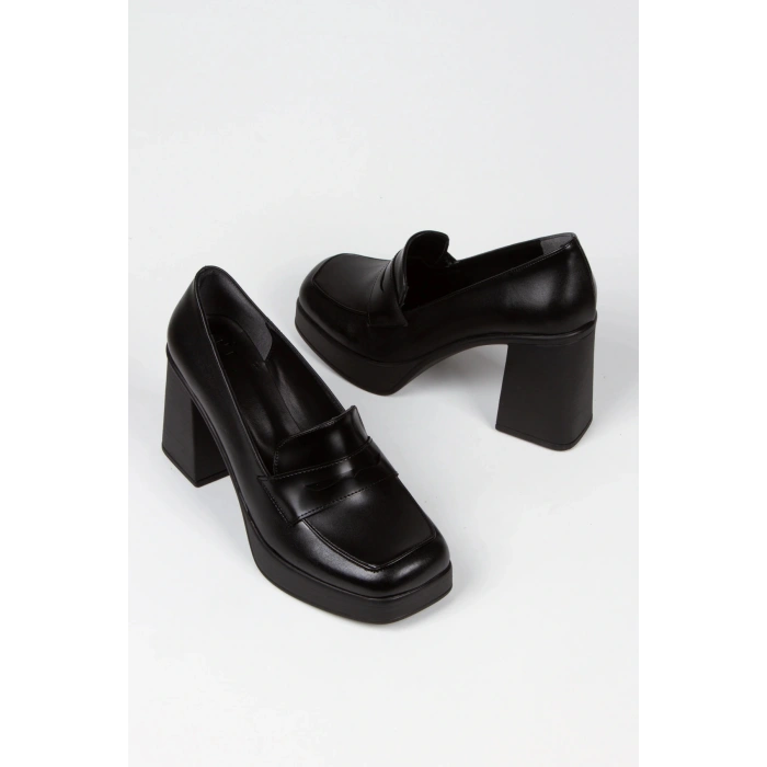 Kadın Siyah Mat Rugan Loafer Yeni Tarz Küt Burunlu Hafif ve Yüksek Topuklu Rahat Ayakkabı