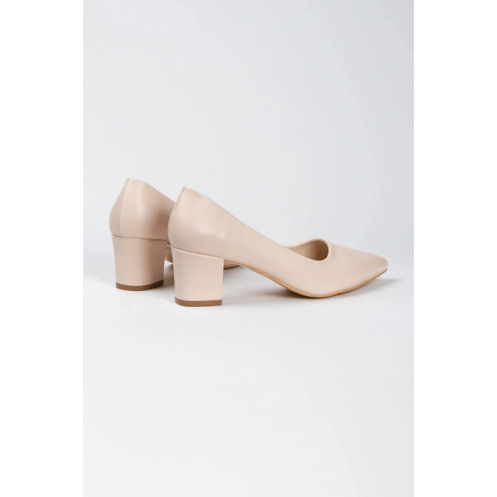 Kadın Bej-ten Suni Deri Kısa Kalın Topuklu Rahat Ve Şık Stiletto