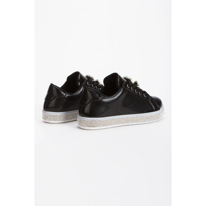 Kadın Siyah  Kırışık Beyaz Taşlı Tabanı ve Bağcıkları Şık Taş Detaylı Rahat Spor Ayakkabı