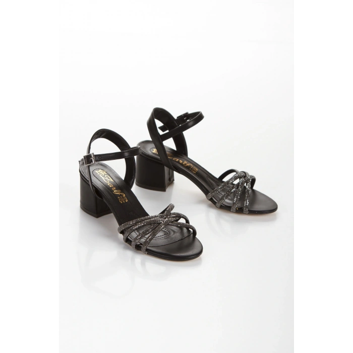 Kadın Siyah Cilt Abiye Parlak Damla Taşlı Baklava Desenli Arkası Açık Yazlık Şık ve Rahat Ayakkabı