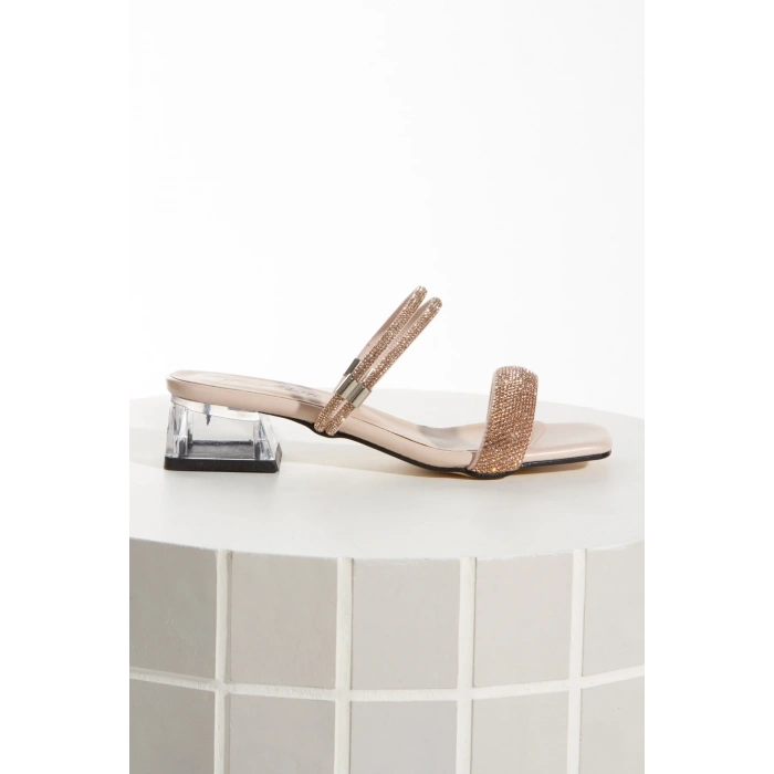 Kadın Bej Abiye Parlak Damla Taşlı Bilekten Ayarlamalı Şık Klipsli Yazlık  ve Rahat Ayakkabı