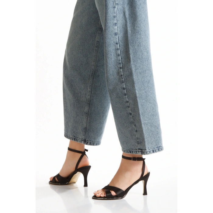 Kadın Siyah Saten  Burun Şık Taş Detaylı  Kedigözü Abiye Ayakkabı