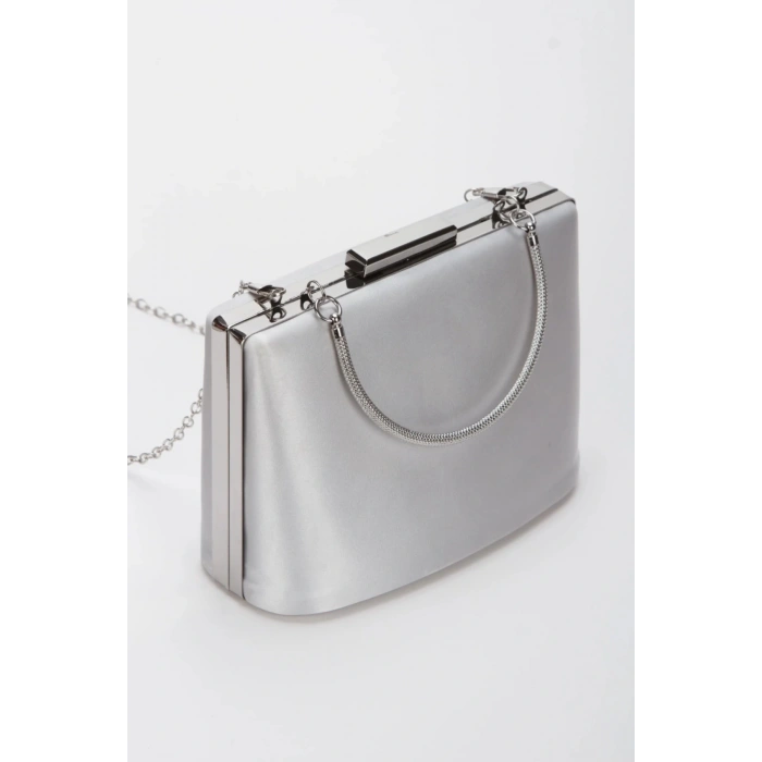 Kadın Gümüş Saten 7 cm İnce Topuklu Şık Damla Taşlarla Bezenmiş Rahat Stiletto ve Çanta Kombini