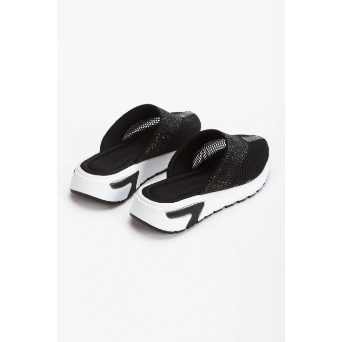 Kadın Siyah Kalın Tabanlı Burnu Fileli Şık Taş Detaylı Rahat Terlik