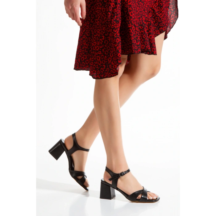 Kadın Siyah Kedigözü Detaylı Kalın Topuklu  Abiye Ayakkabı