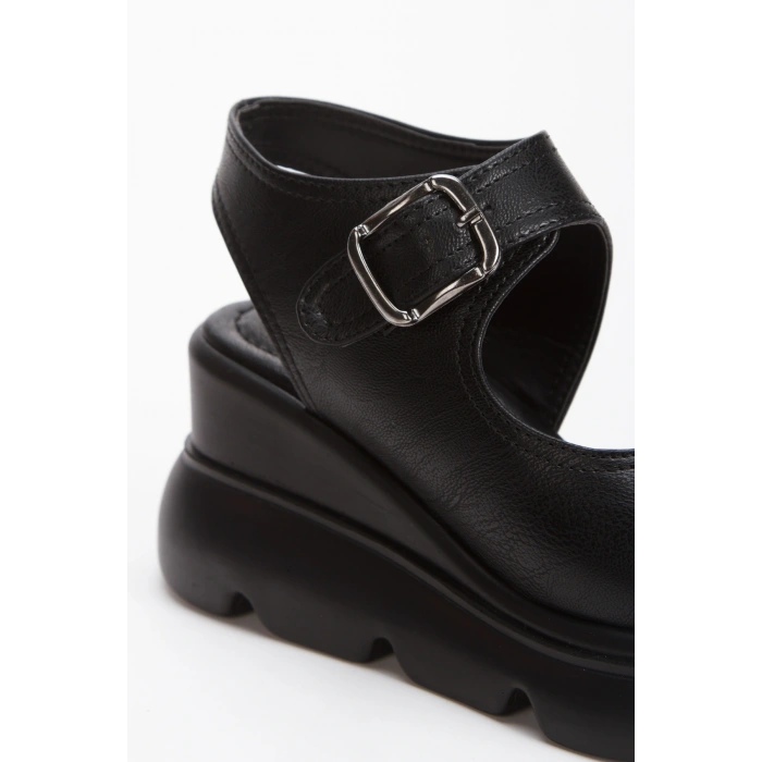 Kadın Siyah Yüksek  Kalın  Tabanlı  Rahat Sandalet