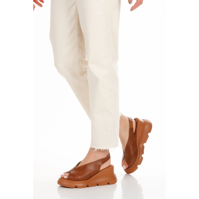 Kadın Taba Suni Deri Cilt Yüksek Kalın Tabanlı Arkası Lastikli Rahat Sandalet