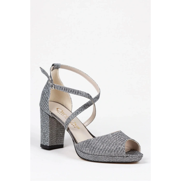 Kadın Platin Arkası Kapalı Kalın Topuklu İnce Platformlu Çapraz Biyeli  Karnıyarık Ayakkabı