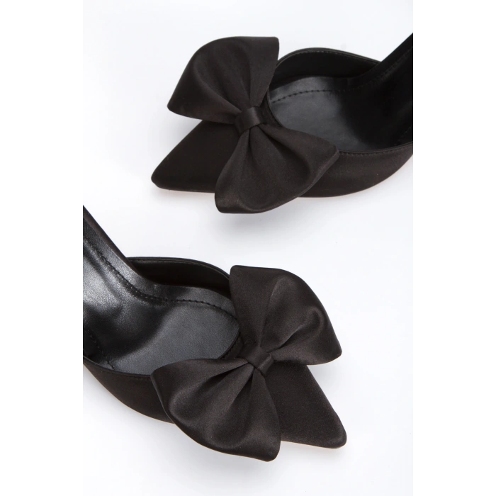 Kadın Siyah Şık Fiyonklu Kısa İnce Topuklu Sivri Burunlu Şık Stiletto ve Çanta Kombini