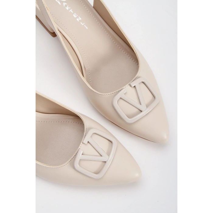 Kadın Bej Arkası Açık Kısa Kalın Topuklu Şık Toka Detaylı Rahat Stiletto ve Çanta Kombini