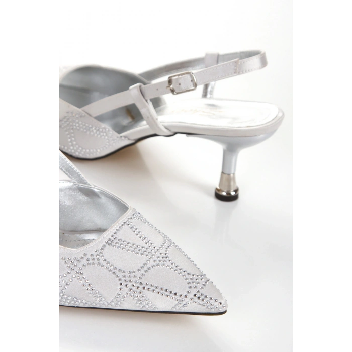 Kadın Gümüş Desenli Taşlarla Bezenmiş 5 cm İnce Galvaniz Topuklu Rahat Stiletto ve Çanta Kombini