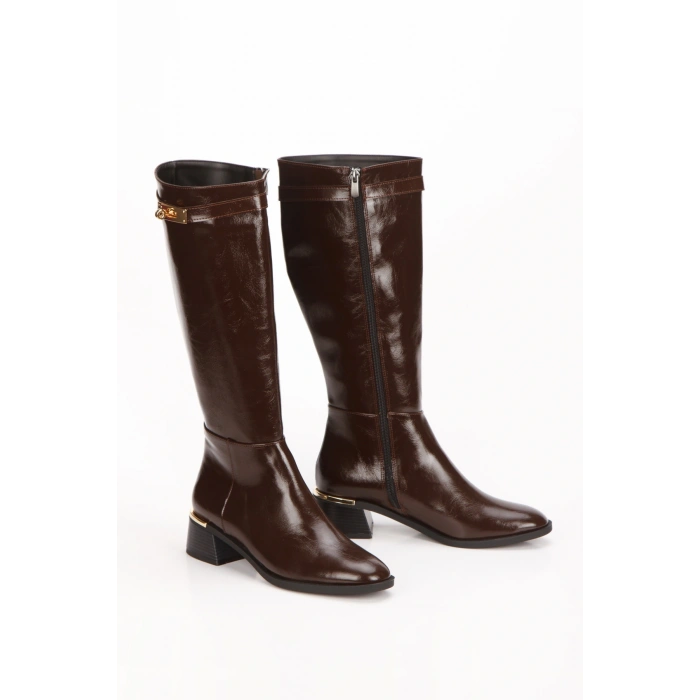 Kadın Kahverengi Rugan Sivri Burunlu Şık Toka Detaylı Rahat Çizme