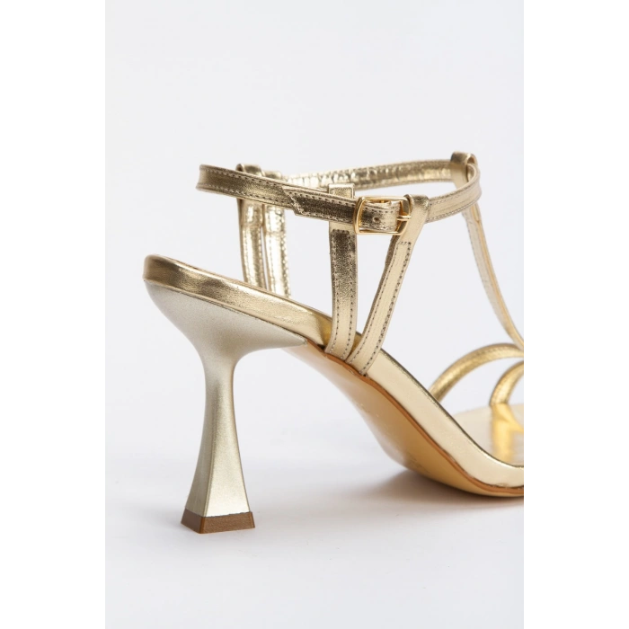 Kadın Altın Metalik Bilekten Ayarlamalı Şık Direk Model Biye Detaylı Abiye Ayakkabı