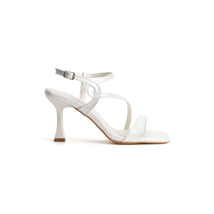 Kadın Sedef Suni Deri Cilt Tek Bantlı Biye Yılan Detaylı Abiye Ayakkabı