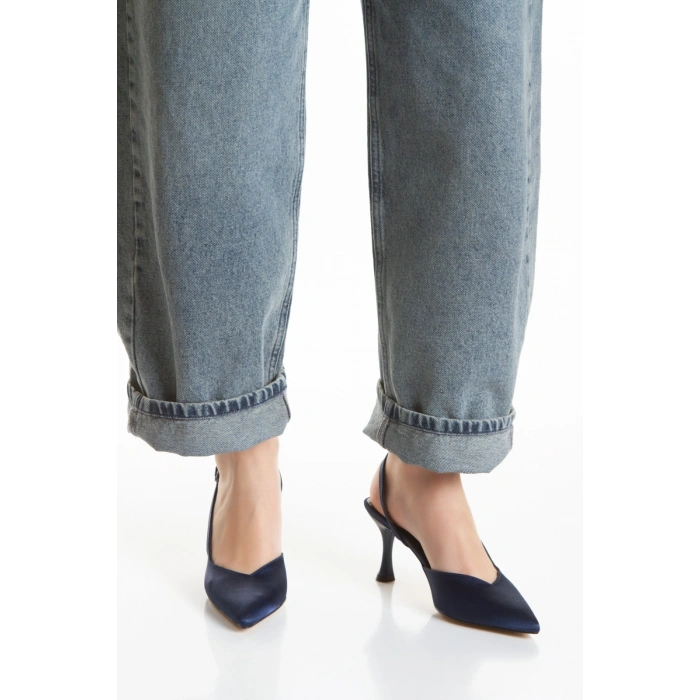 Kadın Lacivert Saten İnce Topuklu Sivri Burunlu Arkası Açık Şık Abiye Stiletto