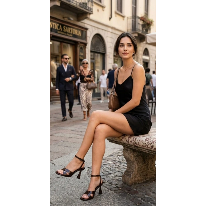 Kadın Kahverengi  İnce Topuklu Kedigözü Detaylı Şık Sandelet Ayakkabı