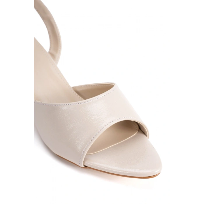 ​​​​​​​Kadın Bej Tek Bant Kısa İnce Topuklu Yazlık Ayakkabı