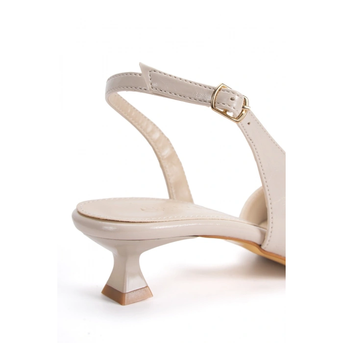 ​​​​​​​Kadın Bej Cilt 3,5 cm Kısa Alçak Topuklu Yazlık Ayakkabı