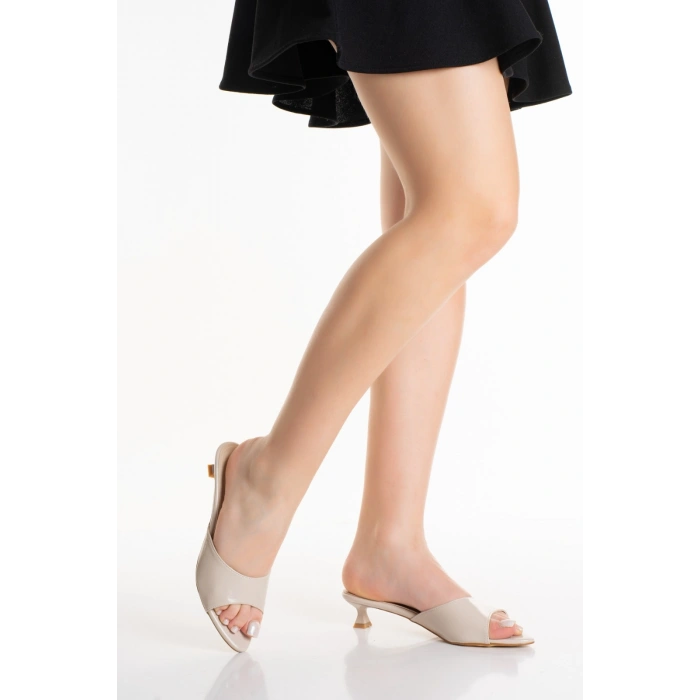 Kadın Bej Cilt  3,5 cm Alçak Topuklu Rahat ve Şık Terlik