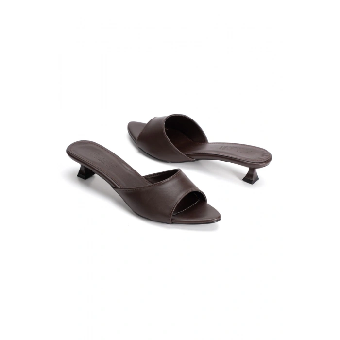 Kadın Kahve Cilt 3,5 cm Alçak Topuklu Rahat ve Şık Terlik