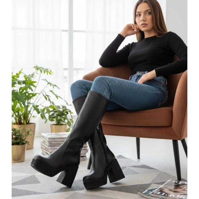 Kadın Siyah Suni Deri Cilt Hafif Platform Topuklu Sade Şık ve Rahat Çizme