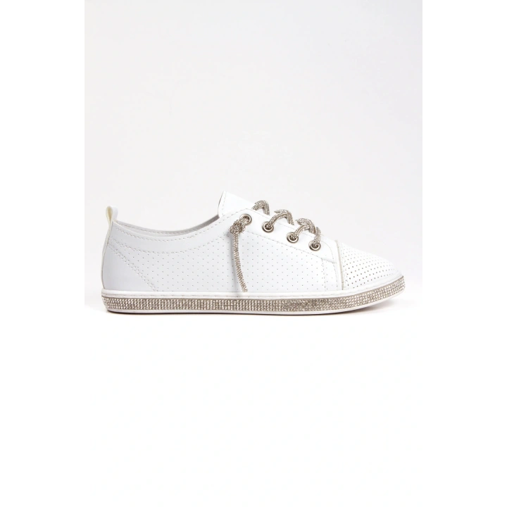 Kadın Snekar Beyaz Tabanı Ve Bağcıkları Taşlı Şık Ve Rahat Spor Ayakkabı