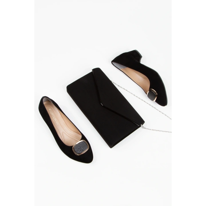 Kadın Siyah Süet 3 Cm Kısa Kalın Topuklu Şık Toka Detaylı Rahat Stiletto Ve Çanta Kombini